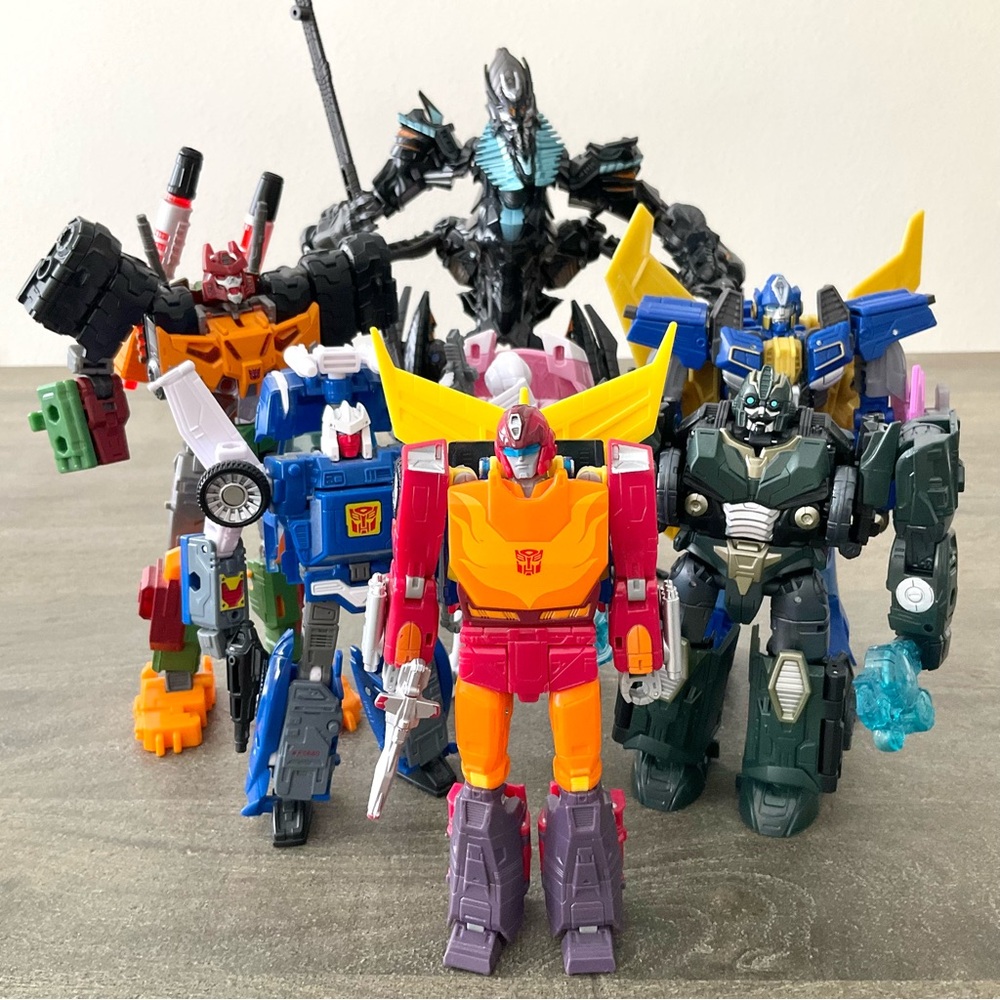 Transformers Large Lot Mixed Figures Selling As Lot Only 7 Figures